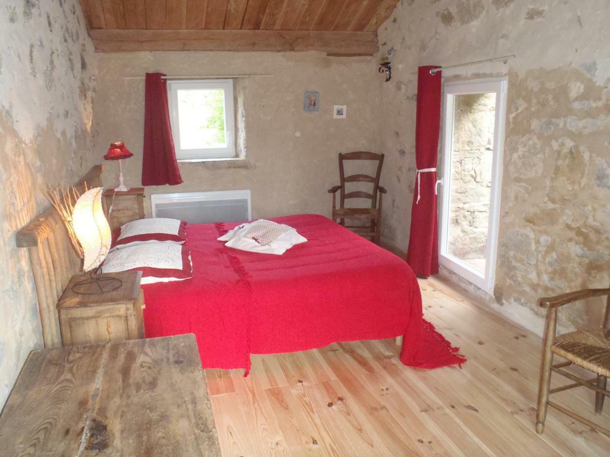 Mostuéjouls Chambres Du Domaine De Bombes מראה חיצוני תמונה