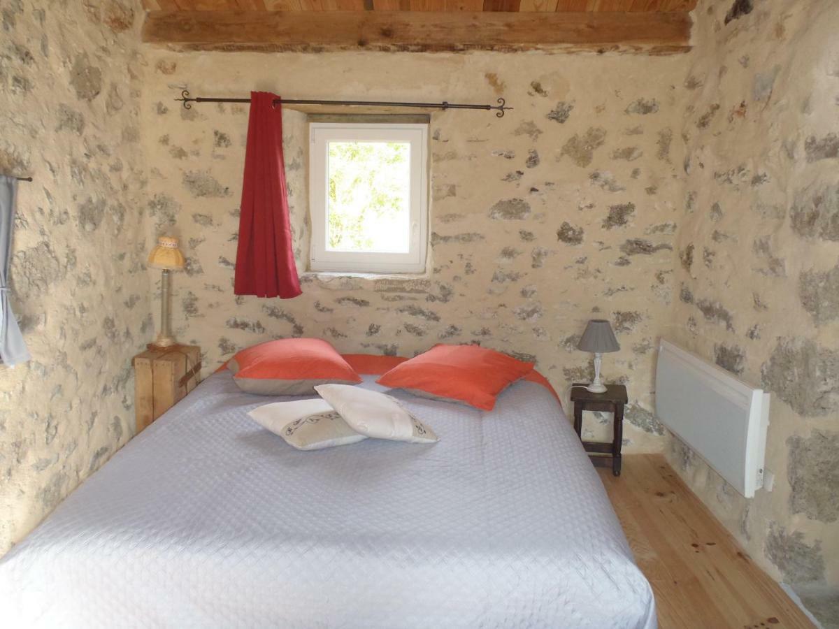 Mostuéjouls Chambres Du Domaine De Bombes מראה חיצוני תמונה