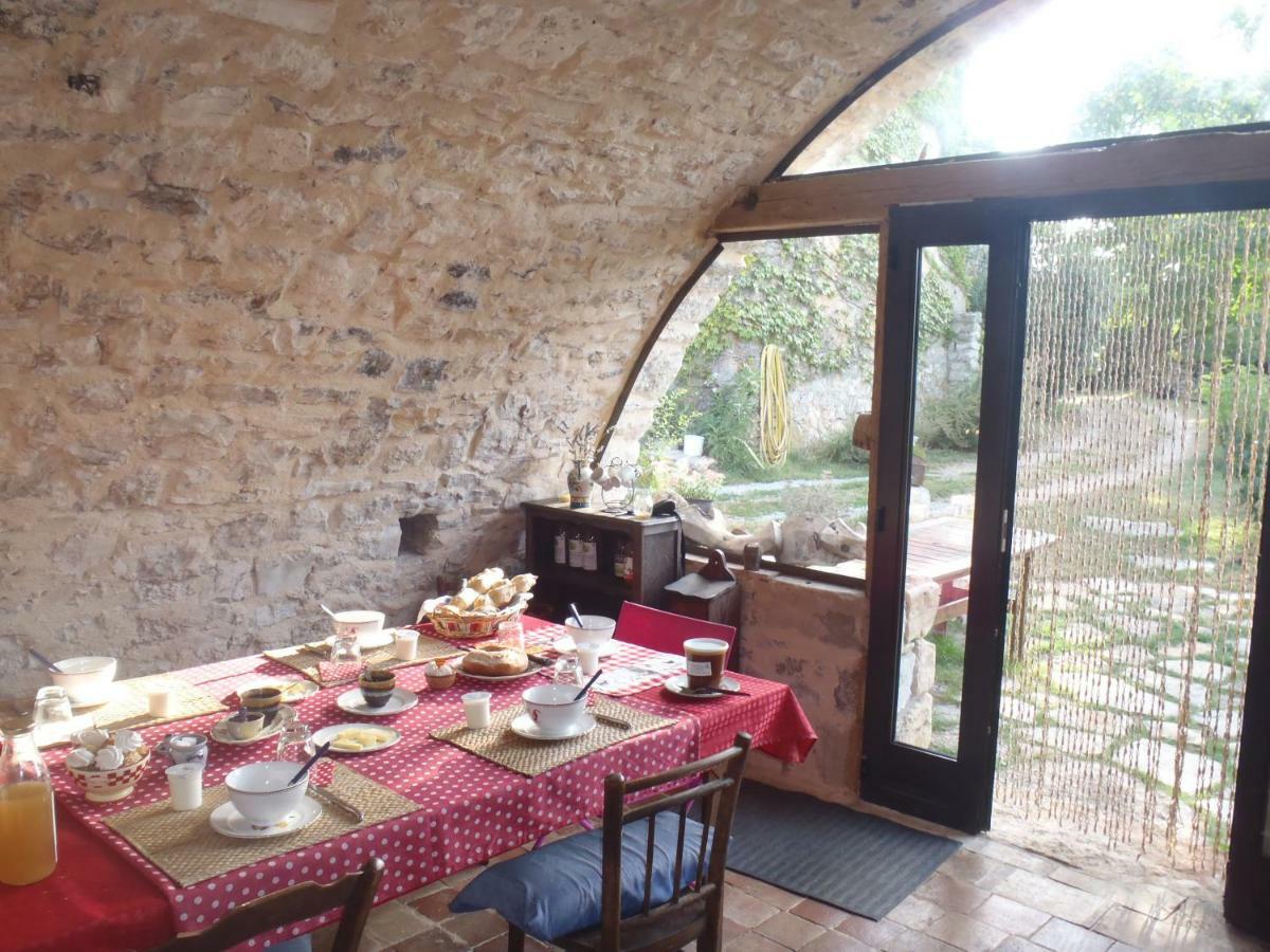 Mostuéjouls Chambres Du Domaine De Bombes מראה חיצוני תמונה